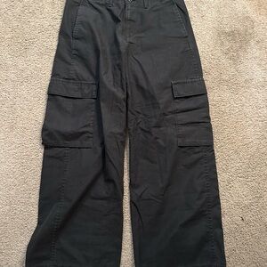 Women’s Levi’s Cargo Pants